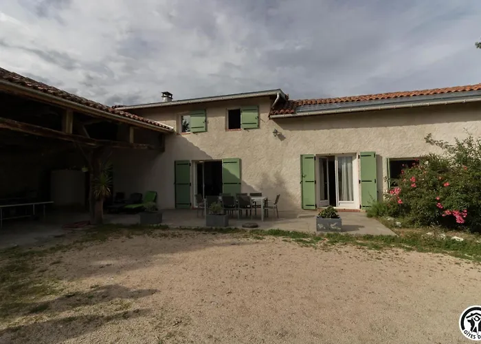 La Lande Casa de Férias *